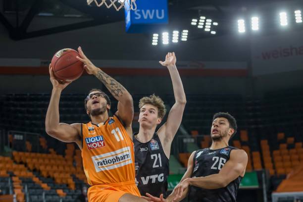 也表现突出 也表现突出