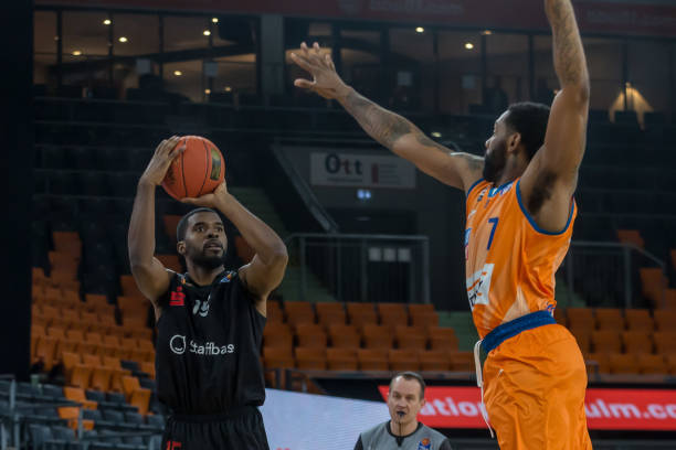 以及谢伊 以及谢伊